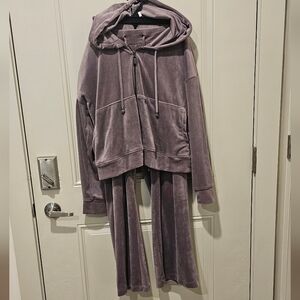 Cable & Gauge Hoode.  Track Pants  & Joggers Execllent Condotion  Size L